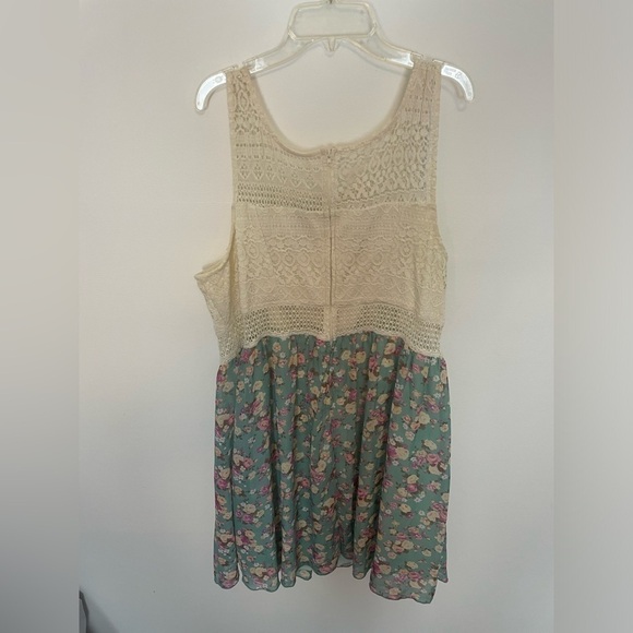 Floral Dress Size 18 - Picture 5 of 6